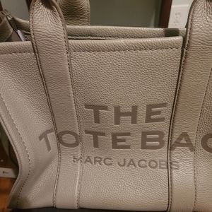 Marc Jacob's tote bag leather